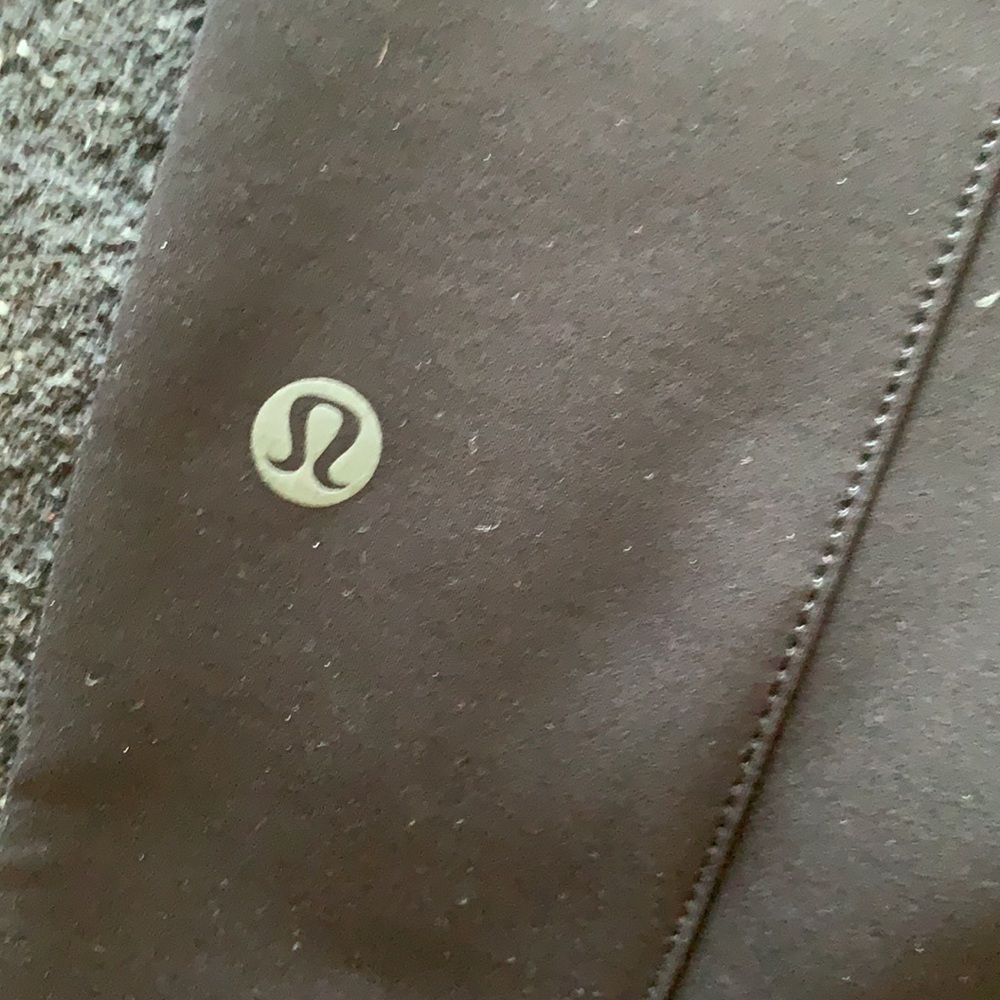 Here to There Hi-Rise Lululemon Crop - Picture 6 of 9